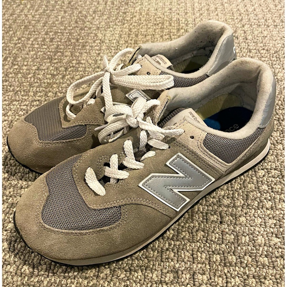 New Balance 574 Sneakers Men's 10 Gray Suede Lace Up Rubber Outsole Shoes